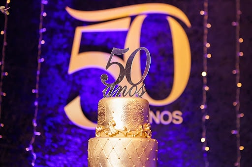 bolo de comemoração de aniversário da empresa Sulcromo
